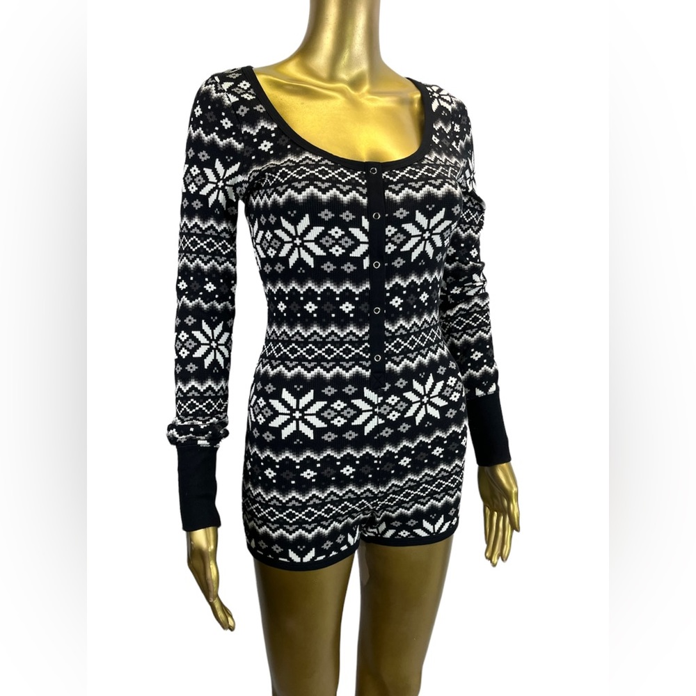 La Senza Thermal Long Sleeve Onesie  Romper -Cotton Black & White Size Small